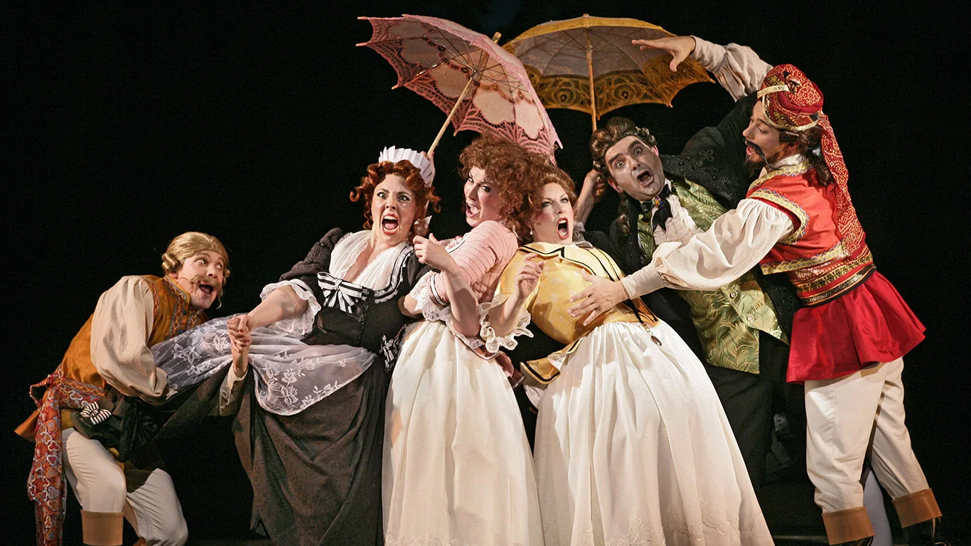 Christopher Saunders (Ferrando), Tiffany Speight (Despina), Antoinette Halloran (Fiordiligi), Jacqueline Dark (Dorabella), Gary Rowley (Don Alfonso), Christopher Tonkin (Guglielmo)