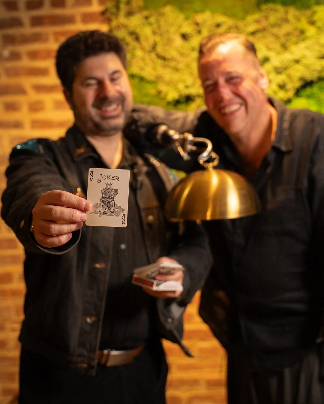 Some conversations feel more like sleight of hand than interviews — they start with one idea and somehow end up revealing something completely different.
My Last Meal episode with @scottbarrykaufman was a bit like that. Between the philosophy,