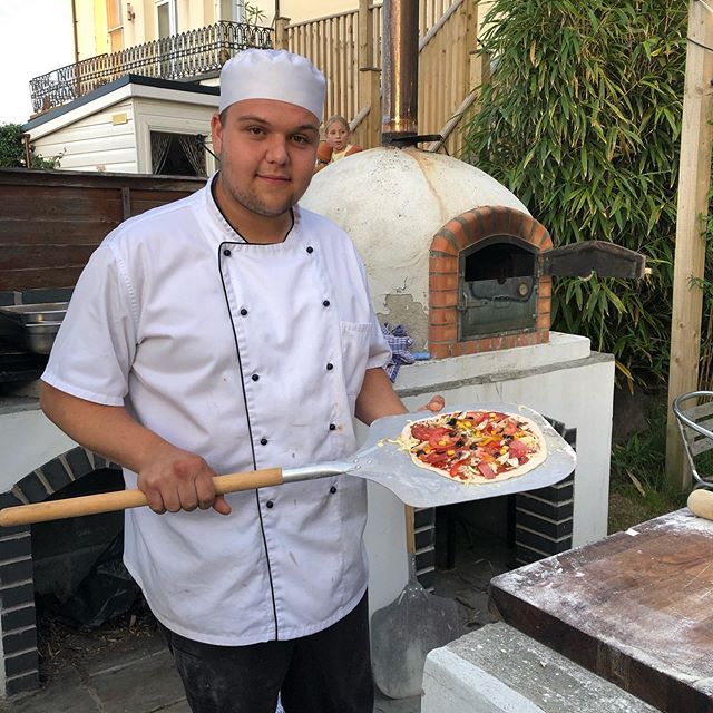 Fantastic pizza party at The Habit with the fabulous Caleb of Tommy G Catering #partyhouse #devonholiday #devoncaterer