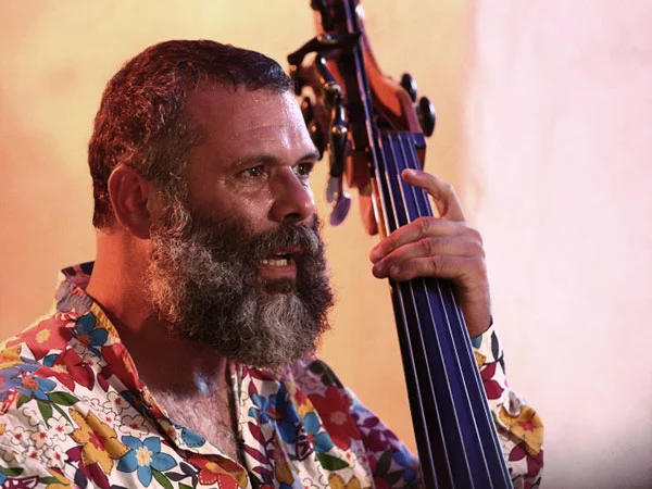WEB_SÉBASTIEN-DUBÉ,-UPRIGHT-BASS.jpg