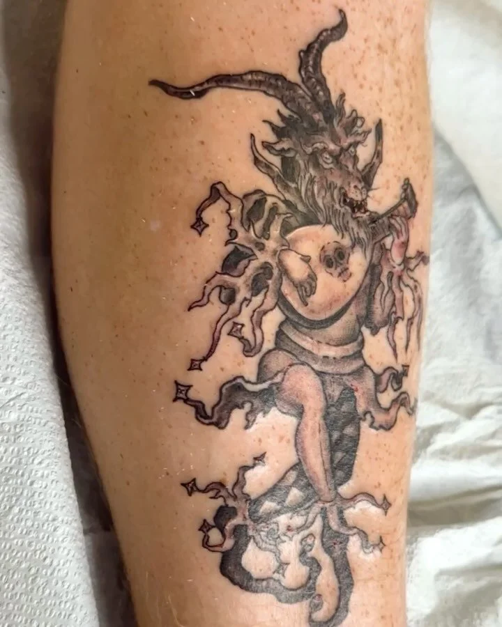 Thank you! 🙏
Book your next tattoo today! Call @greenpointtattooco or fill out my booking form &rarr; your idea or mine!
📍 Brooklyn&mdash;NYC
.
.
.
.
.
.
.
.
.
.
#tattoos #greenpointtattooco #halloweentattoo #blackandgreytattoo #finelinetattoo #hor