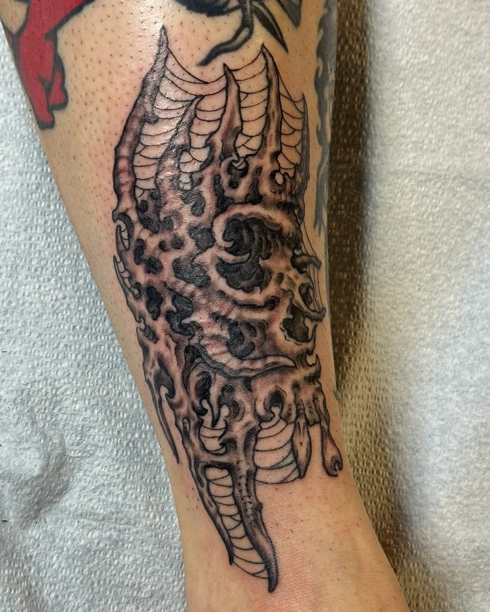 Booking for Nov &amp; Dec ➤ Which tattoo will you get before next year?
📍 Greenpoint, Brooklyn
To book, call @greenpointtattooco or fill out my booking form 🔗 link in bio 
.
.
.
.
.
.
.
.
.
.
#tattoos #tattooshop #johnreardontattoos #greenpointtatt