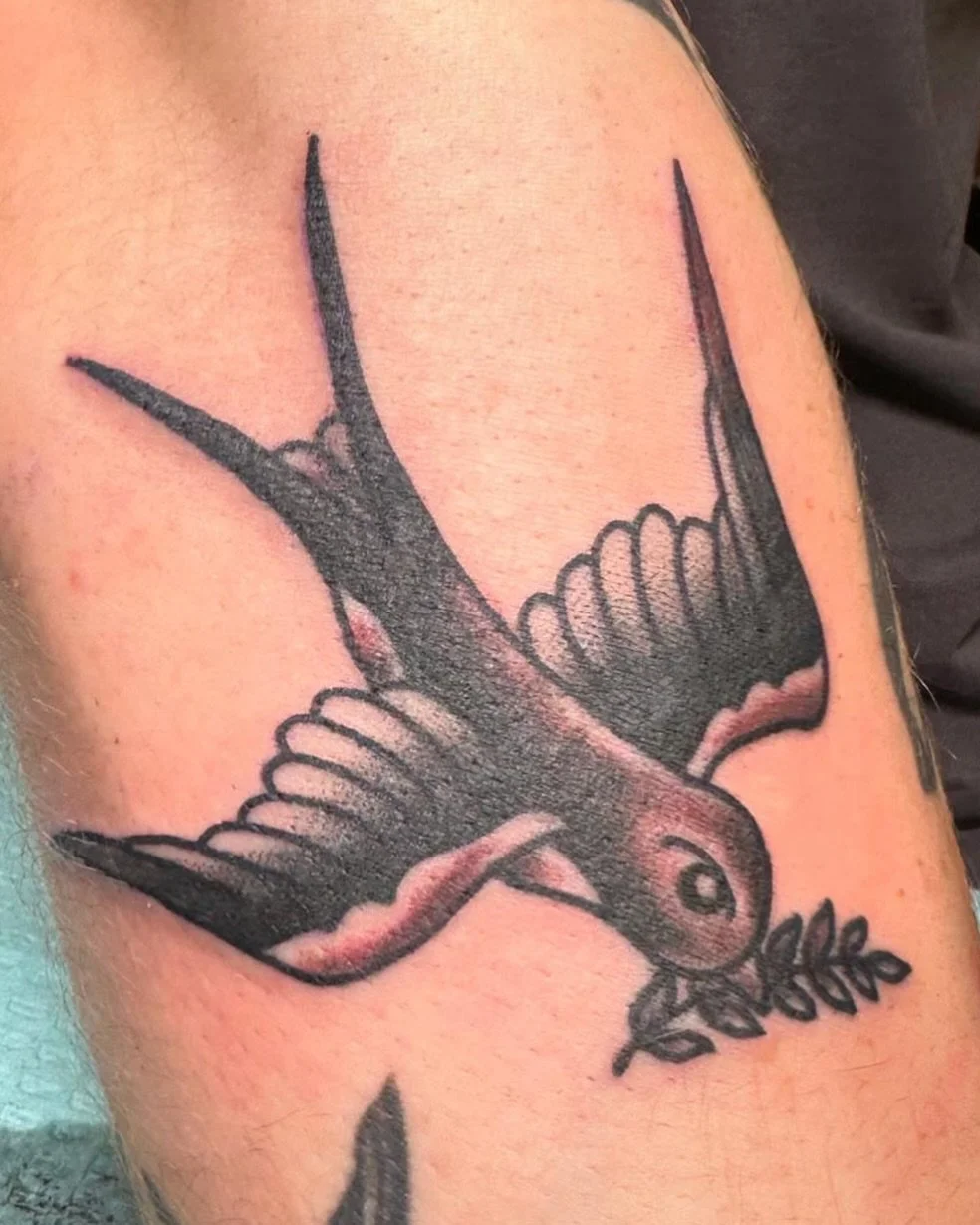 Booking tattoos for @greenpointtattooco and @hudson_river_tattoo 

To book, call either shop or send me an email - johnreardontattoos@gmail.com 

#tattoos #tattooartist #nyctattooartist #hudsonvalley #brooklyntattoo