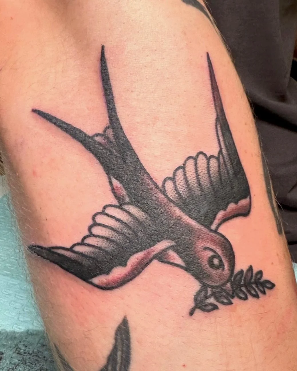 Booking tattoos at @greenpointtattooco and @hudson_river_tattoo - To book, call either shop or fill out the booking form linked in my bio. 

#tattoos #tattooartists #hudsonvalley #greenpoint #traditionaltattoos