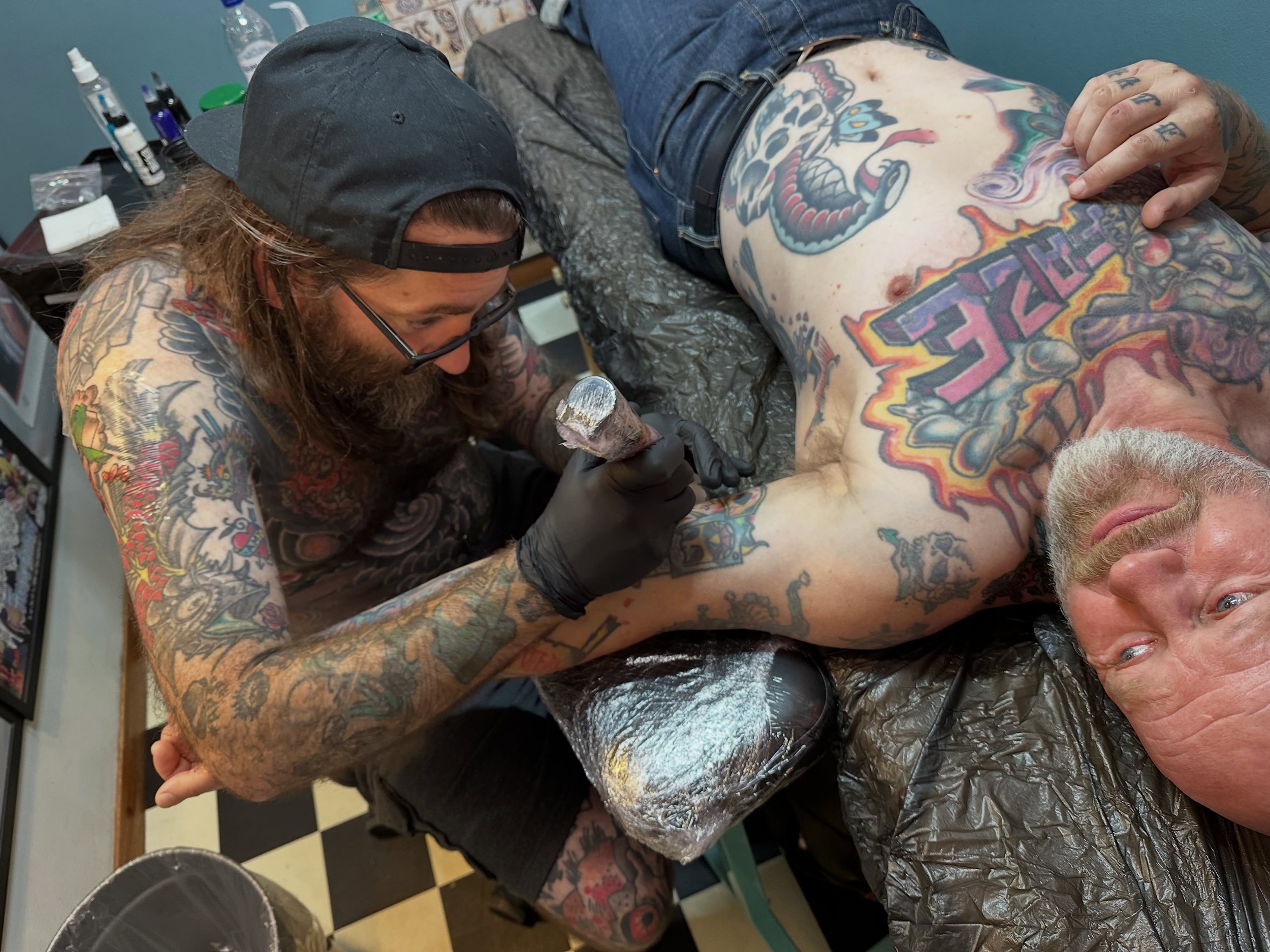Tattoo trade with @franzjaegertattoo at the @lefixtattoo 20th anniversary party. 

#copenhagen #tattooartists #tattoos #johnreardontattoos