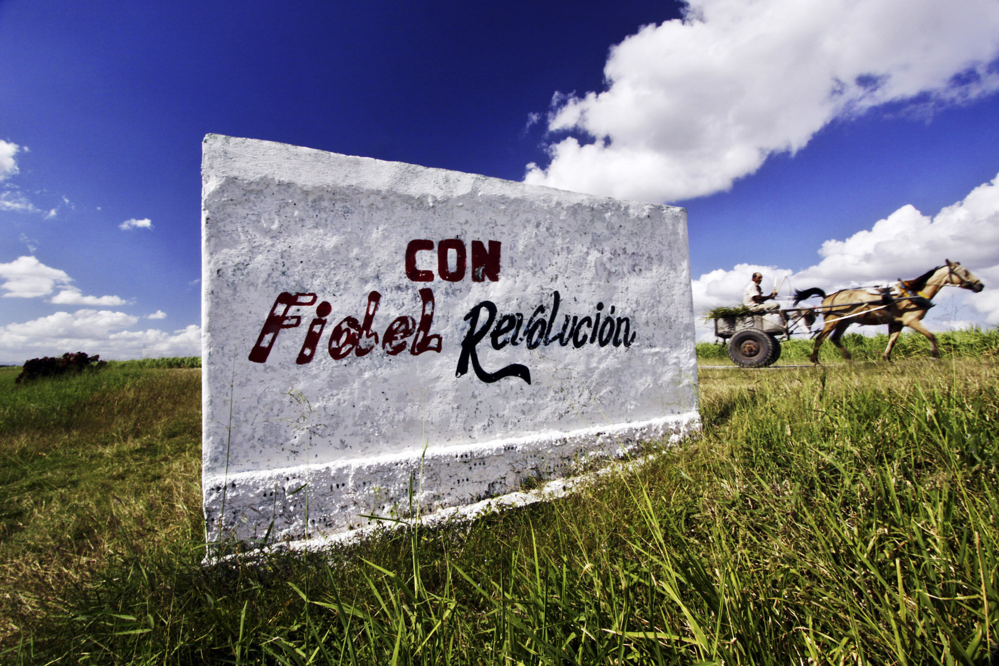  Con Fidel Revolucion, political propaganda, a phrase (With Fidel Revolution) being used by the mass organisation CDR, 2008. 
