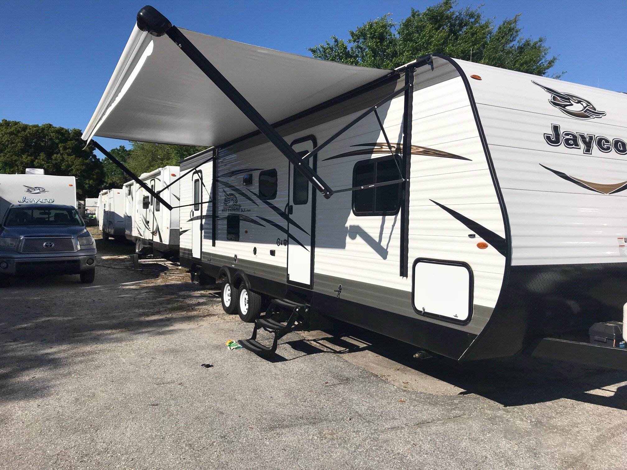 RV - Camper Rental FW51