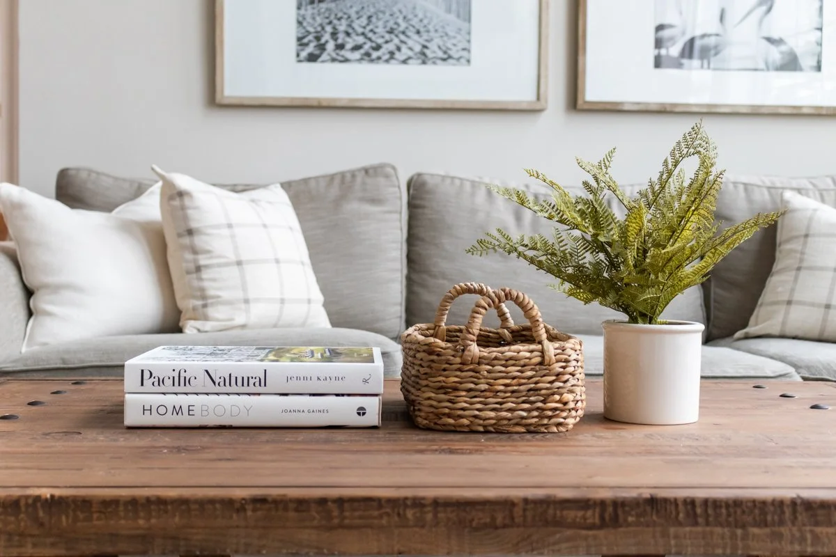 Living_Room-6 2.jpg