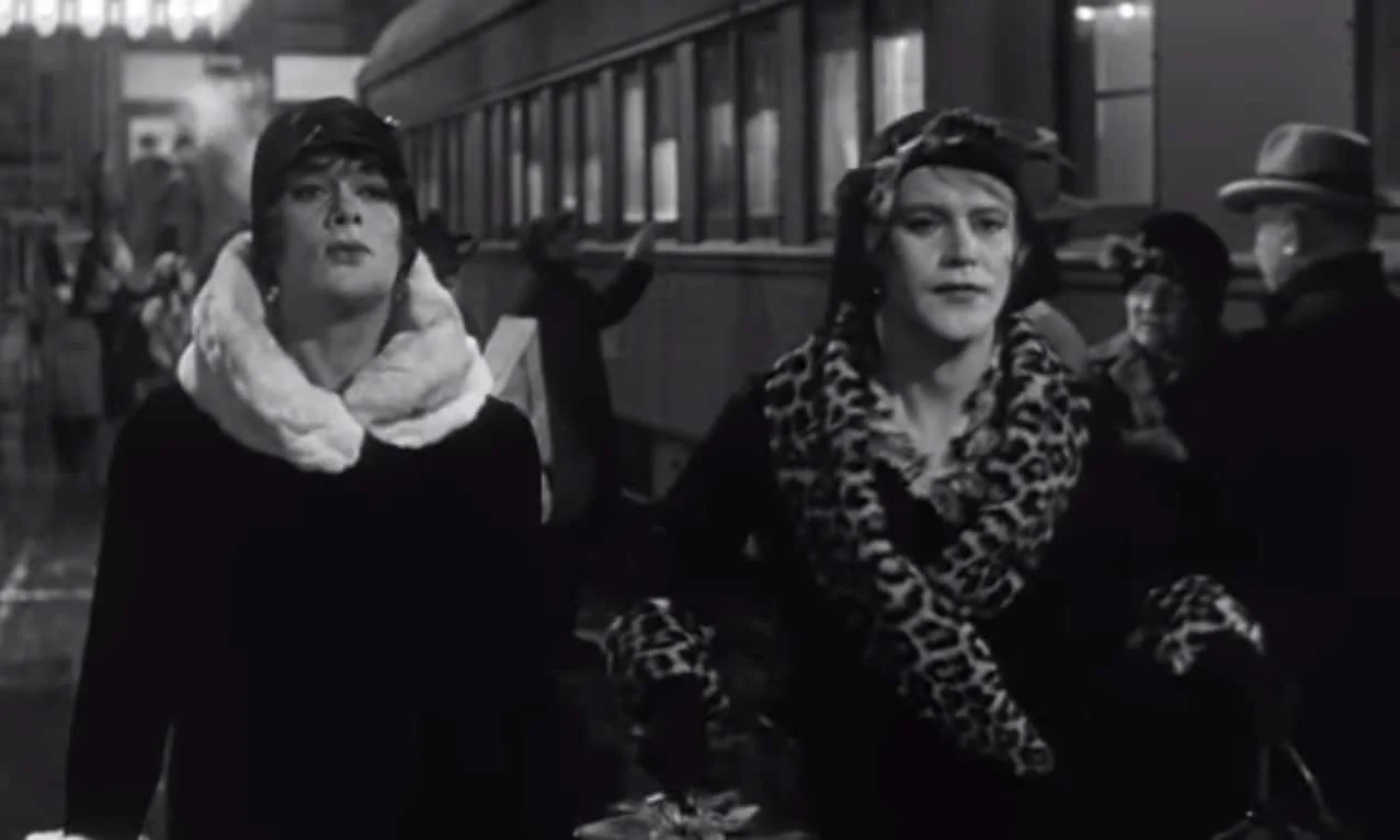 Some_Like_It_Hot_with_Tony_Curtis_and_Jack_Lemmon.jpg
