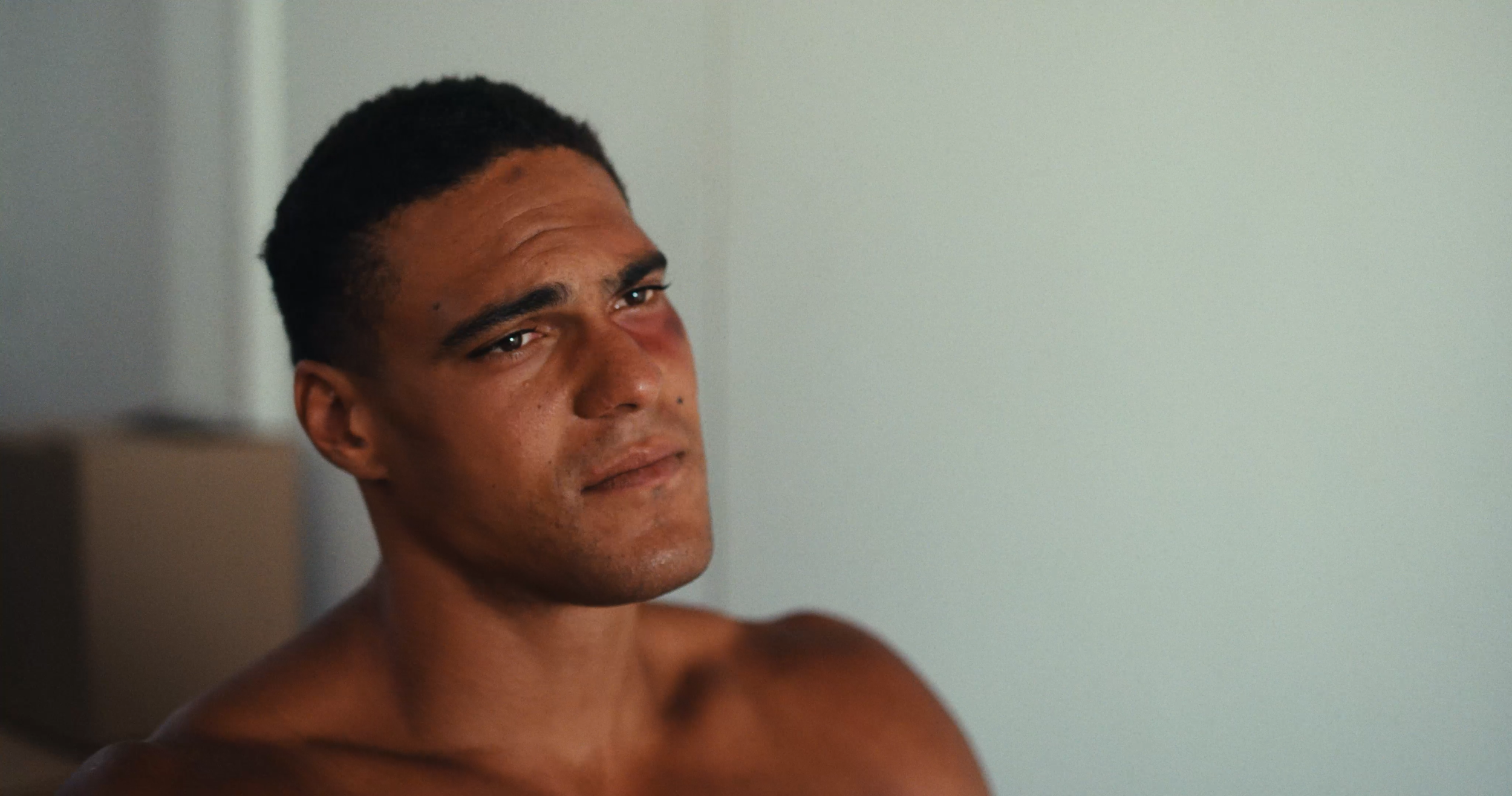 Muscle Beach_Press Still_03.png