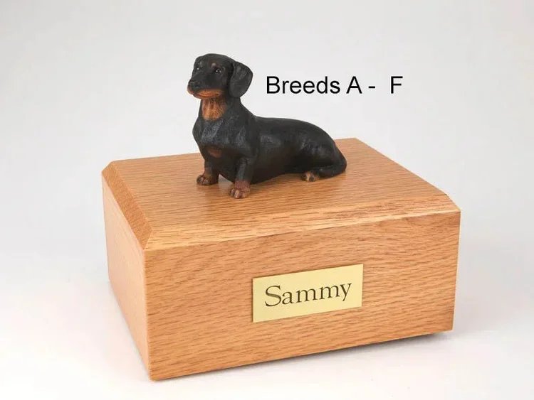 0428-072-Black-Dachshund-Urn.webp