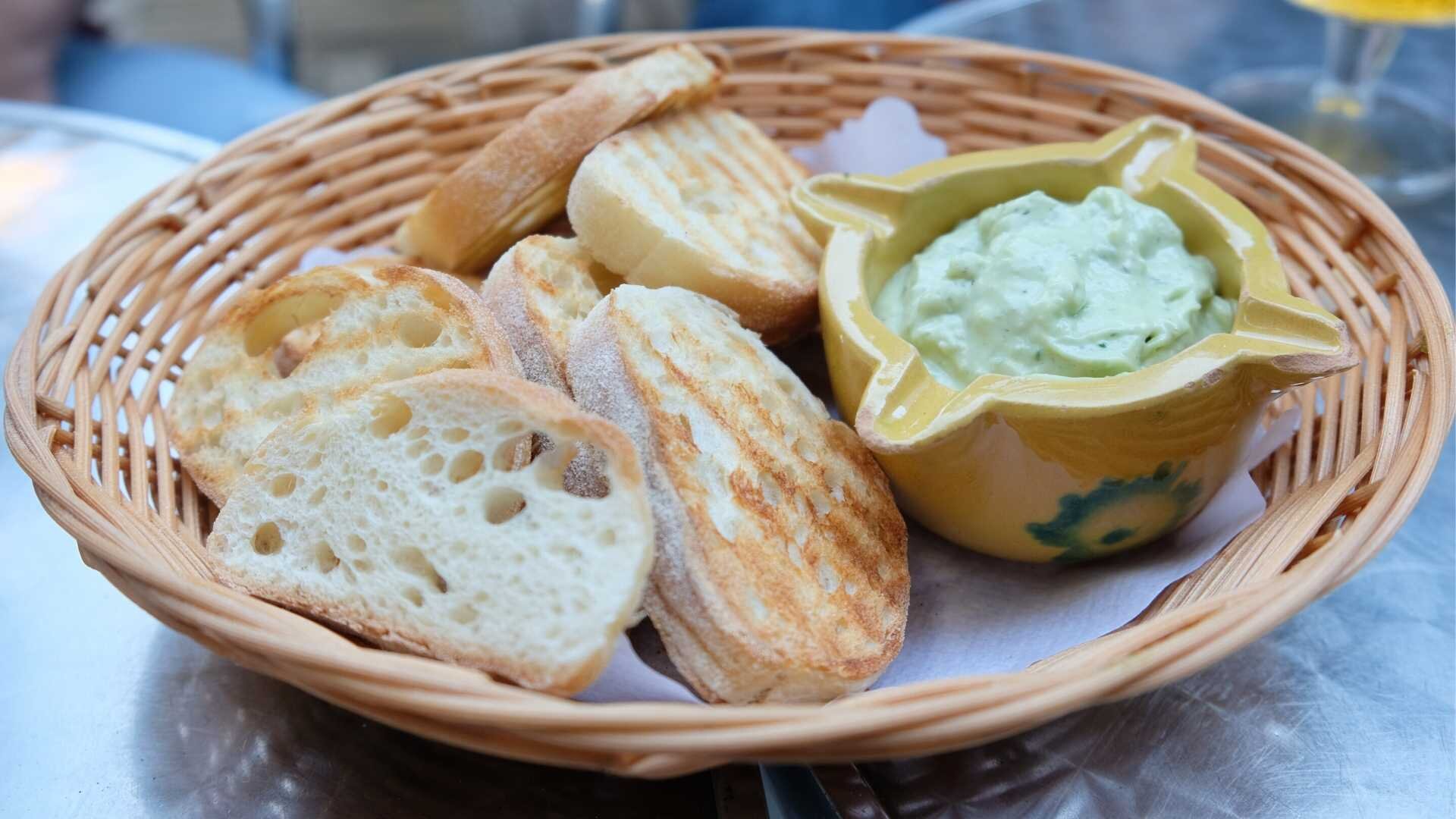 Pan con alioli