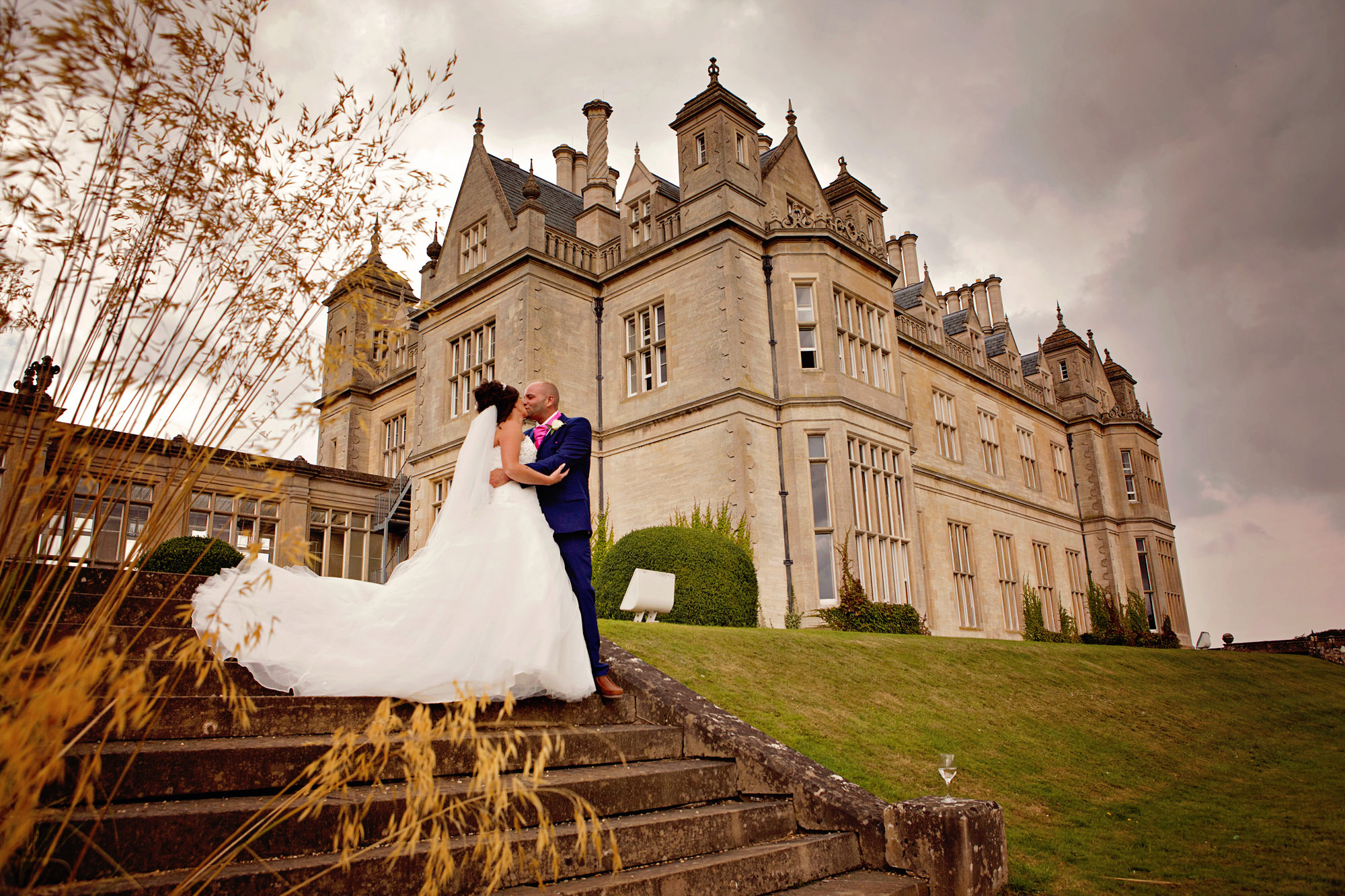 wedding at stoke rochford hall (13).jpg