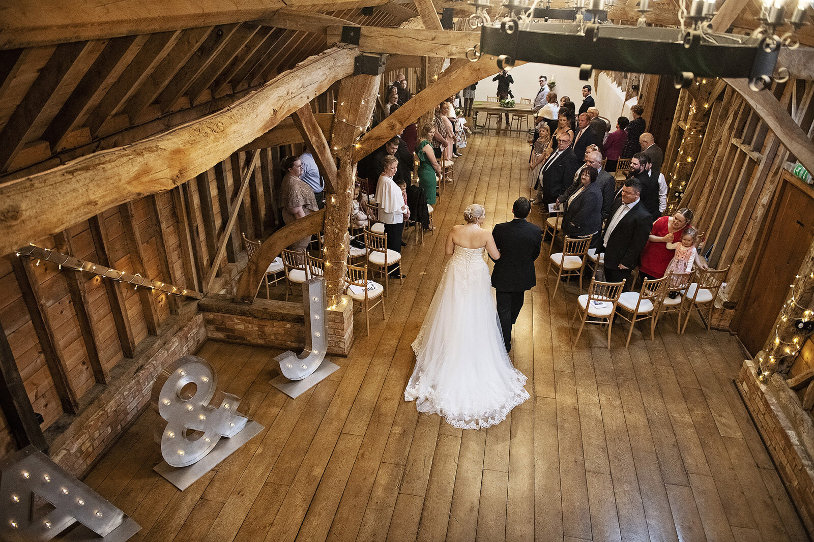 Barn wedding cambridgeshire (41).jpg