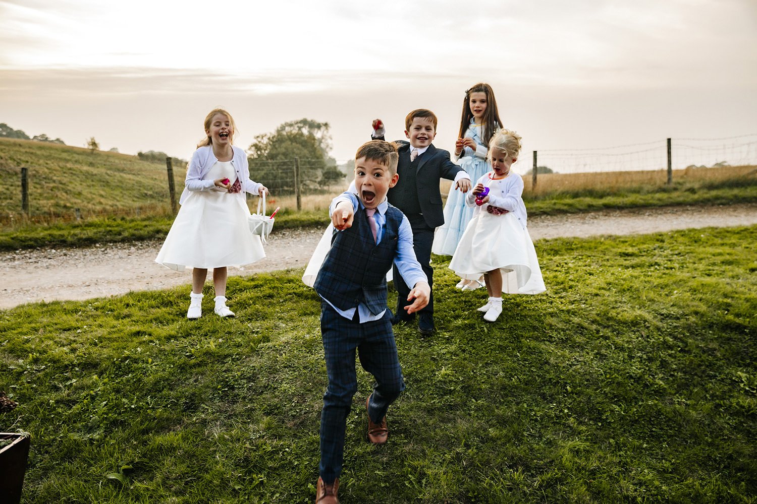 children love weddings