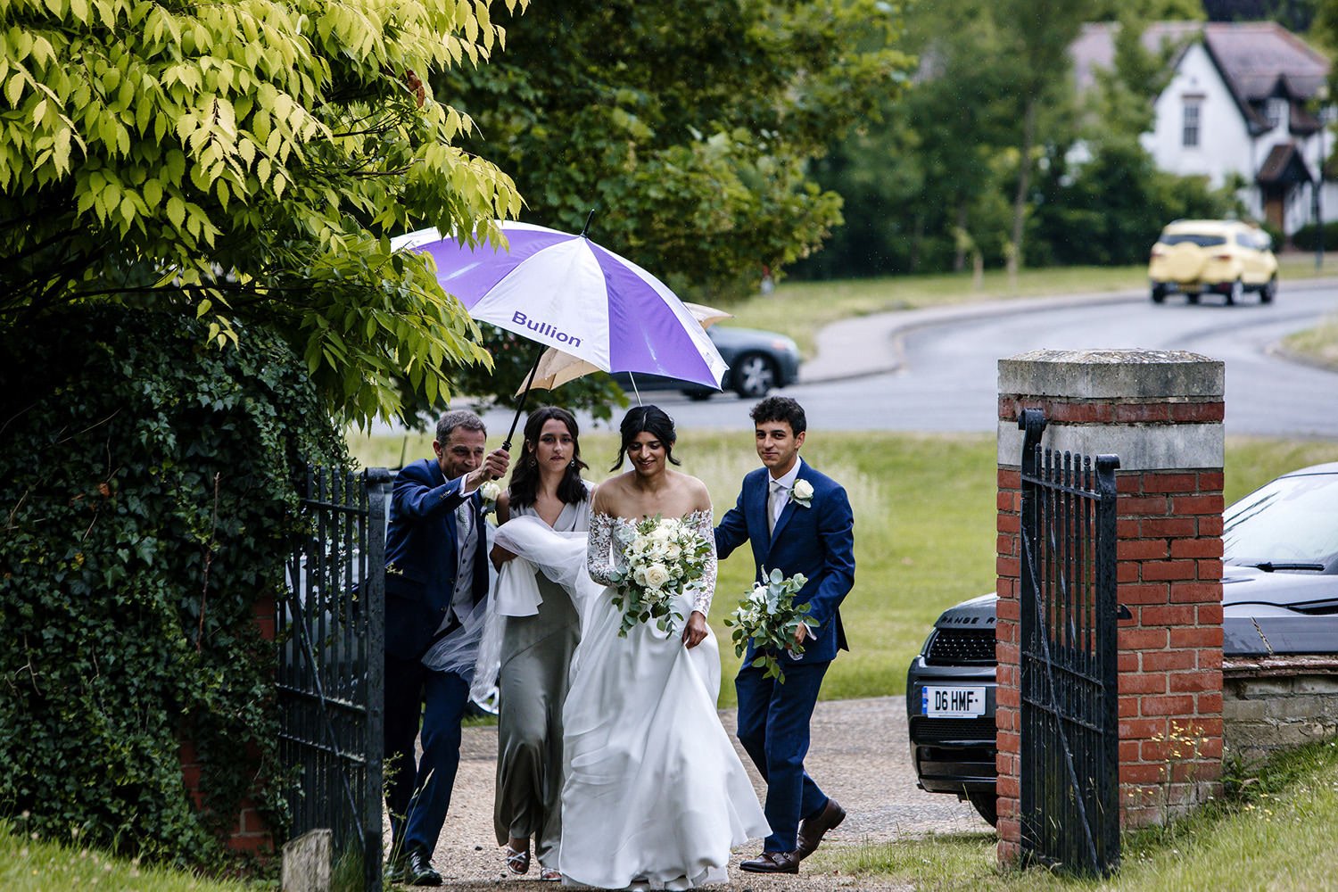 Bride arriving at Barrington church