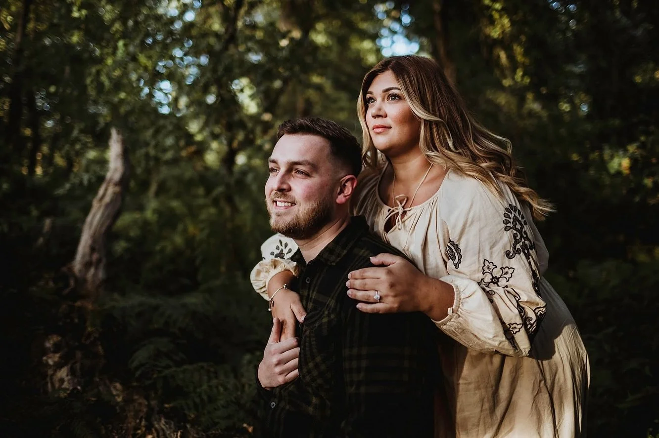 The fabulous Josh and Abby laughing, cuddling and snogging their way round the woods on their engagement shoot.
A gorgeous couple who shocked themselves at how wonderfully they did in front of the camera. 👏
.
.
.
.
#engagementphotoshoot #engagements