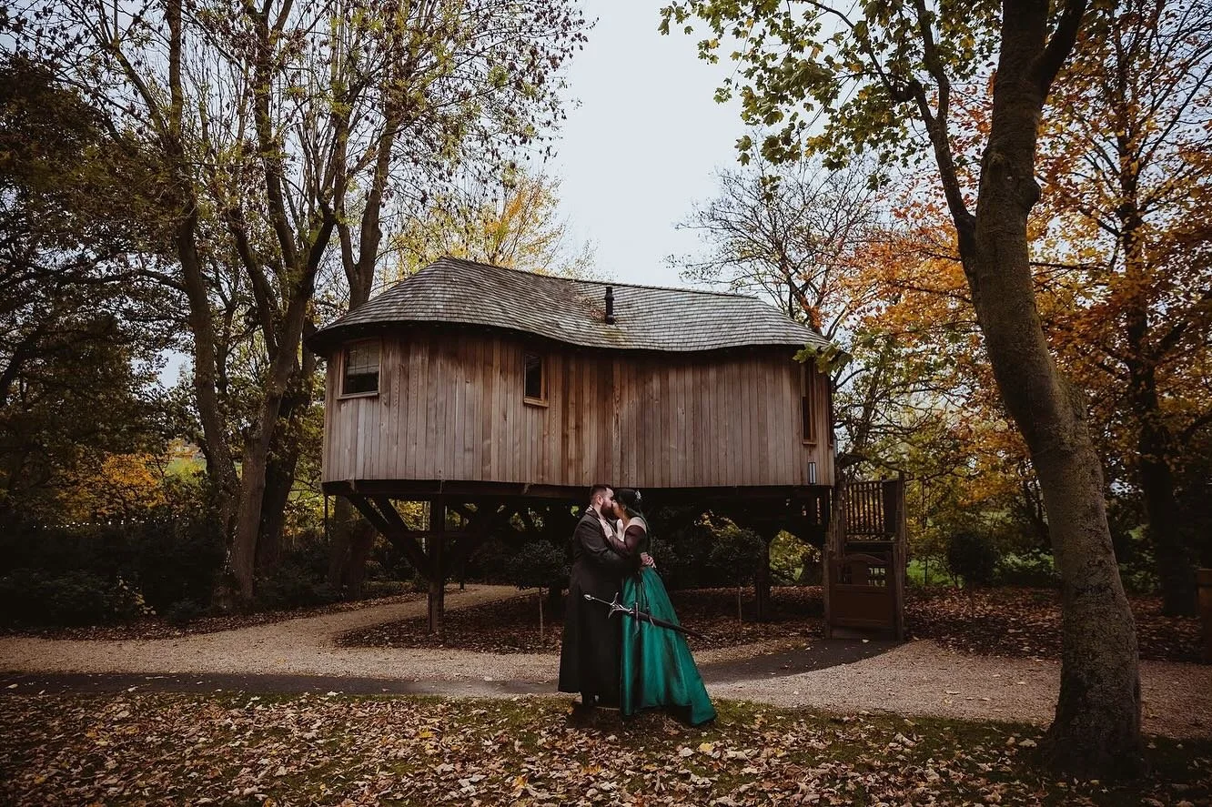 FANTASY WEDDING!!

Swords, axes, viking helmets and an incredible 5 tiered cake adorned with a dragon and Hobbit hole - a fantasy wedding in every way! 

Reece and Naomi literally tied the knot yesterday at their intimate hand-fasting wedding ceremon