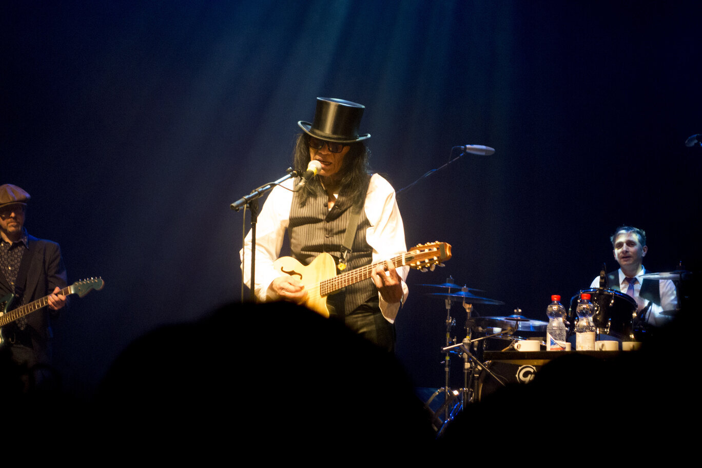 “Rodriguez Live in Zurich” by B0rder licensed under CC Attribution-Share Alike 3.0 Unported