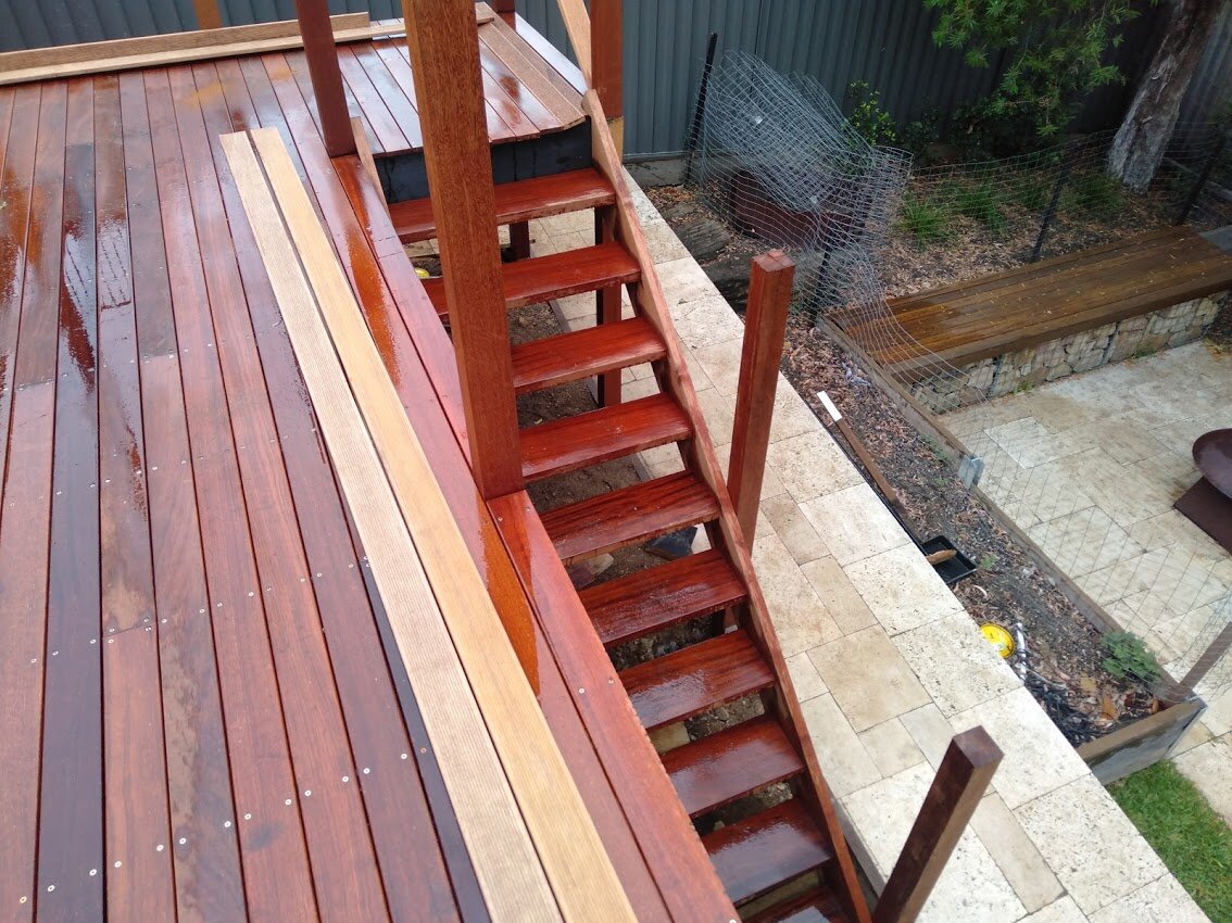 SM's decking down, stairs in.jpg