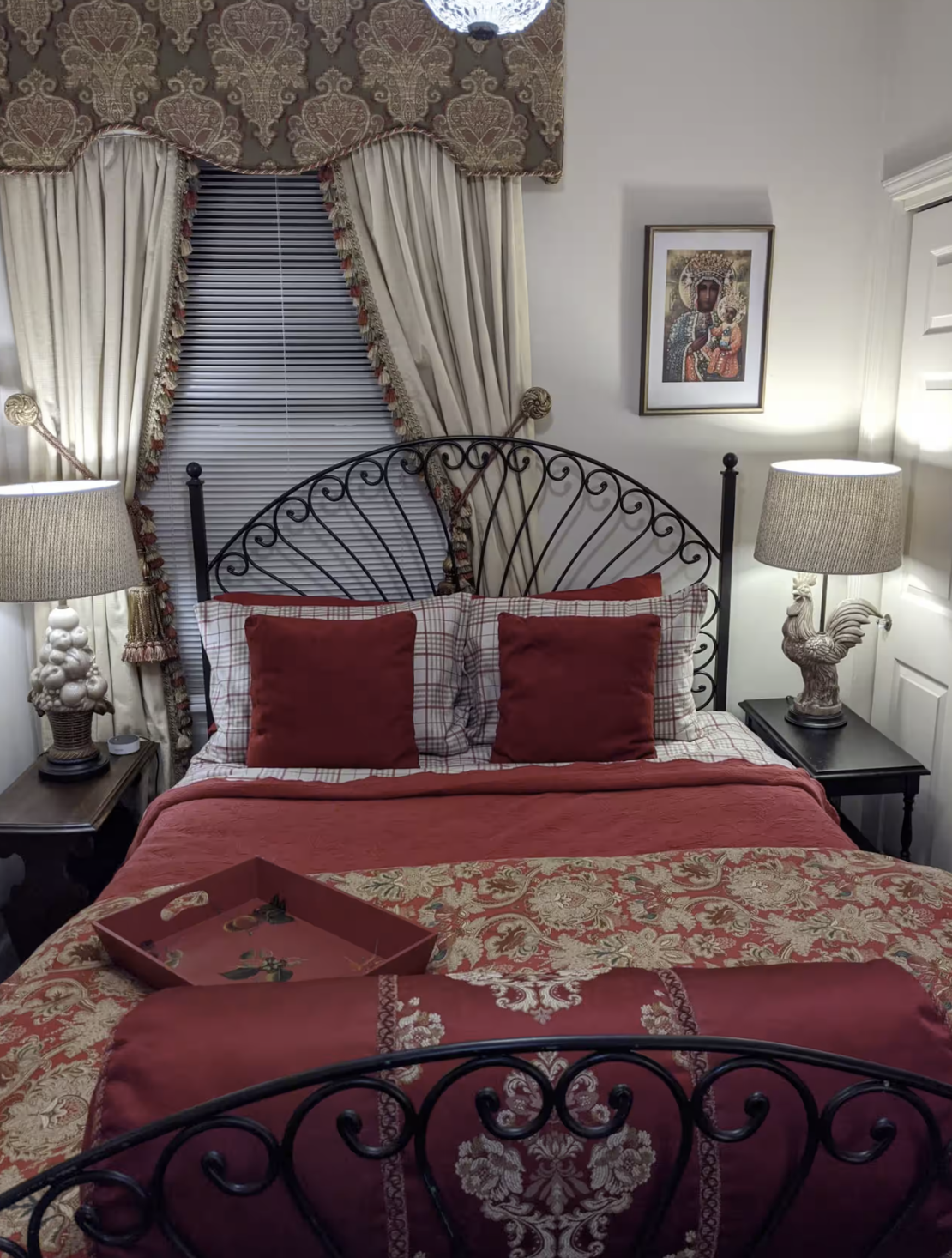 Queen Bedroom 3