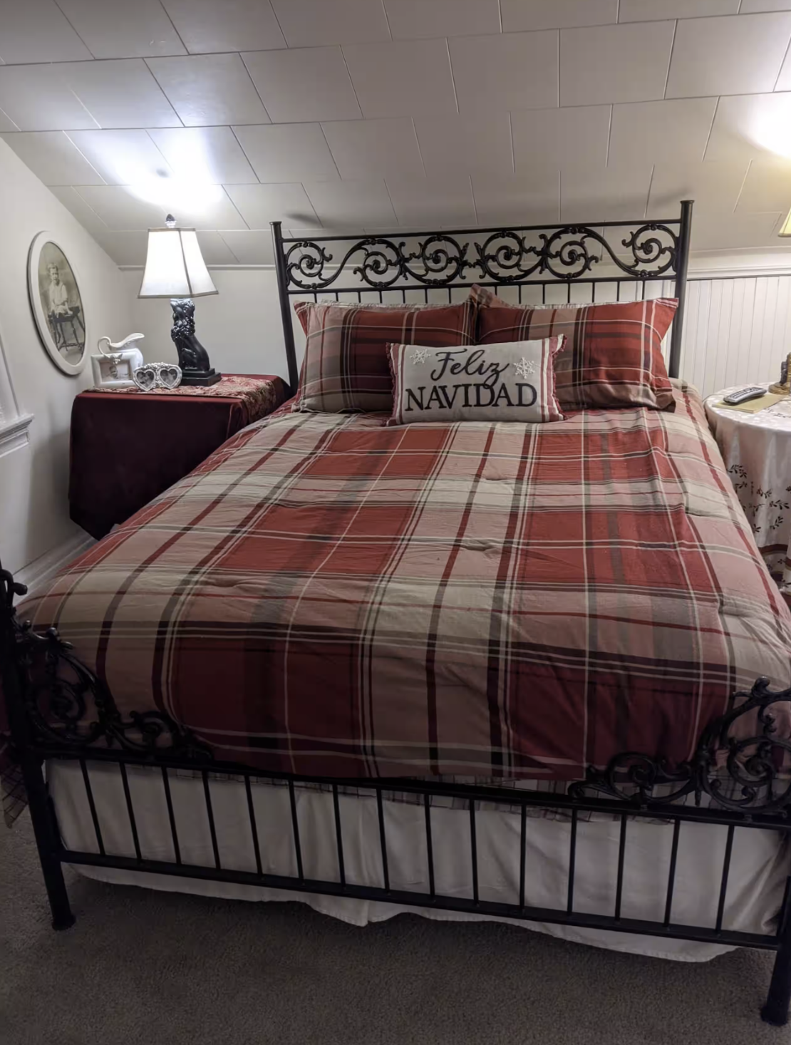 Queen Bedroom 4