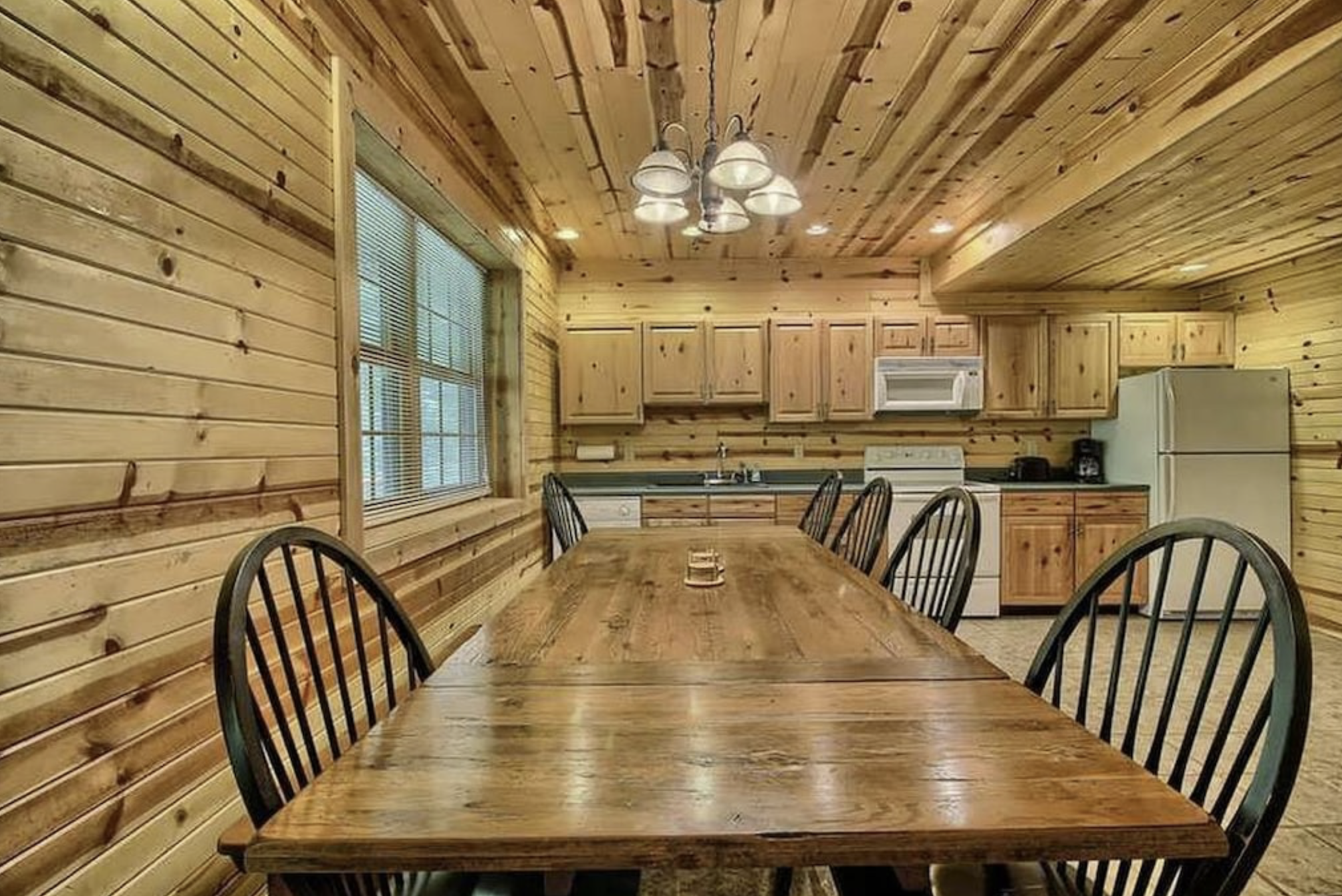 Kitchen Dining Area