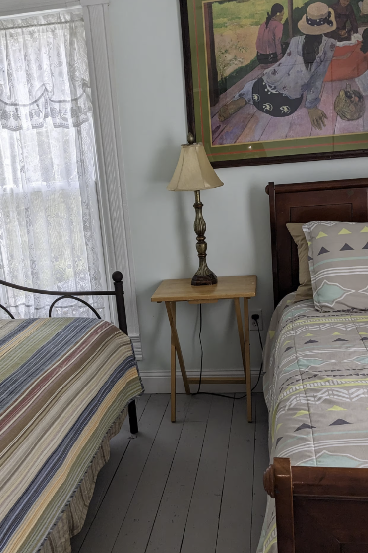Bedroom, upstairs 2 twins