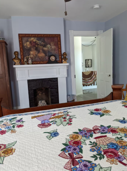 Bedroom, queen