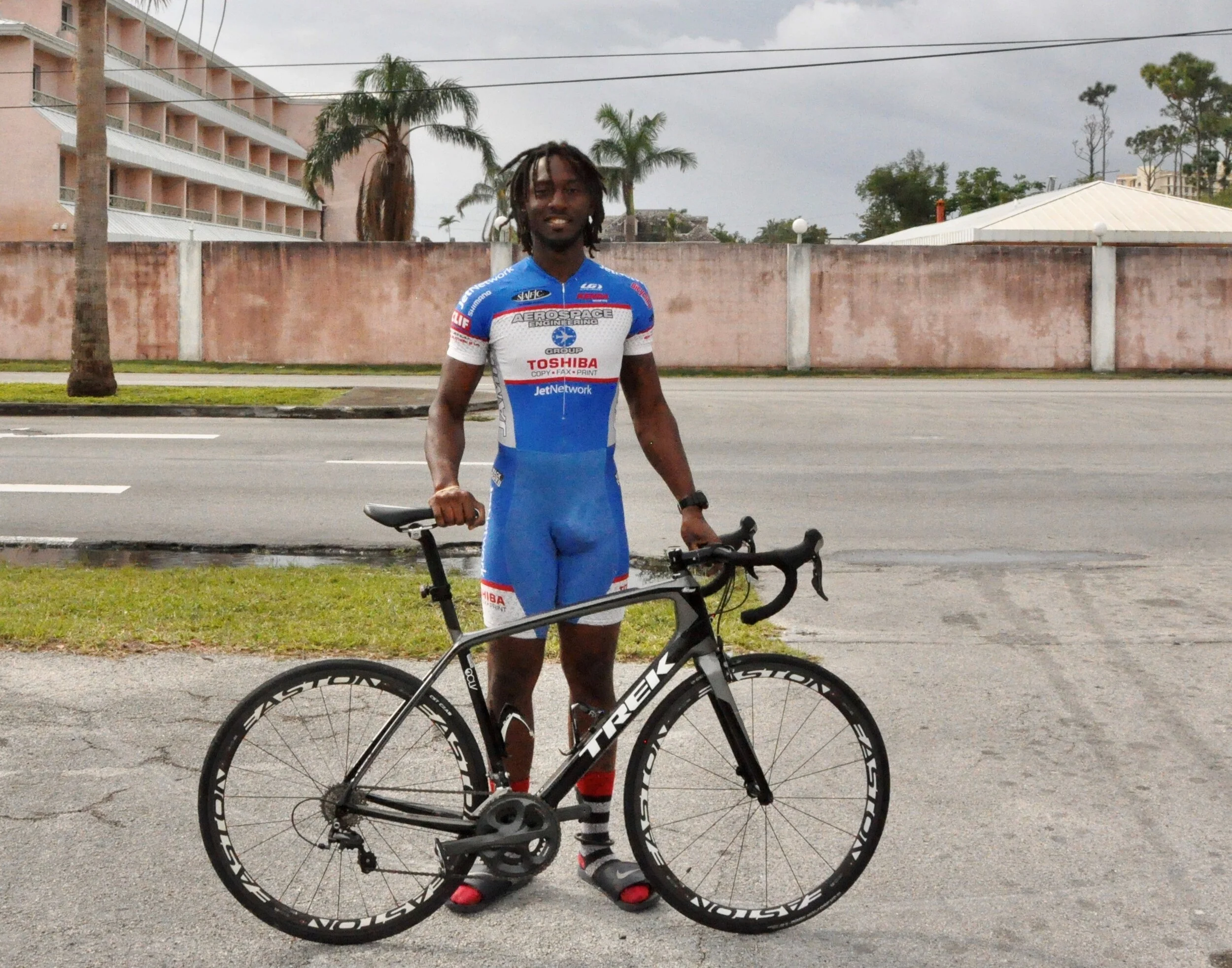 Conchman Facilitates Bike Donation to Promising Local Triathlete 