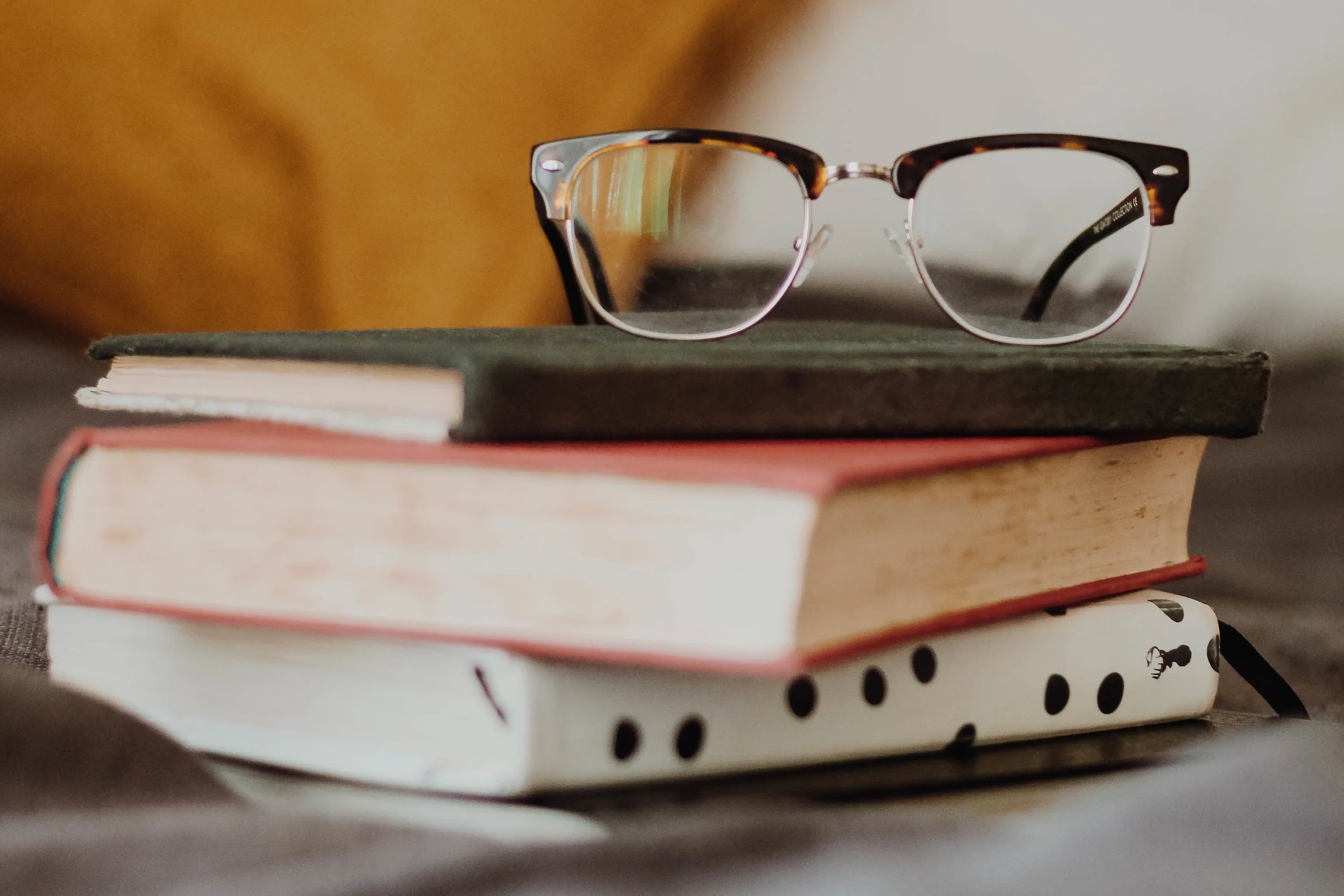 Episode 2 - Books, Art, Dance and Poddies