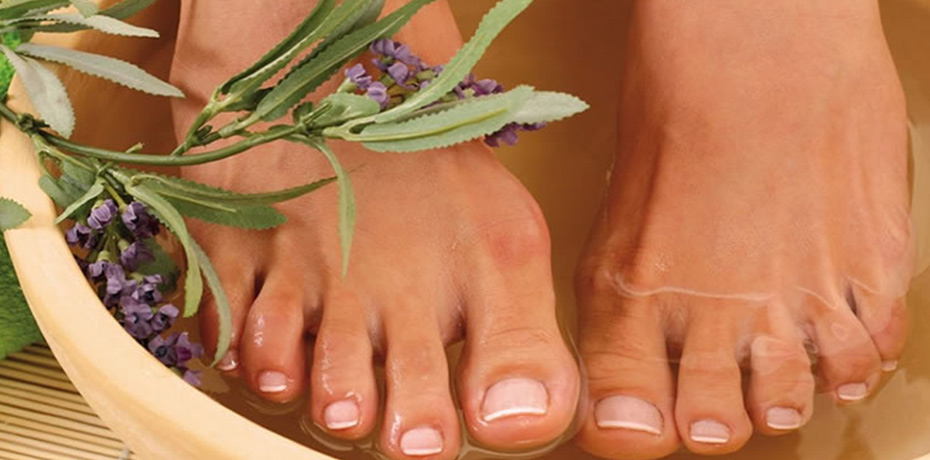 reflexology-foot-and-detox.jpg