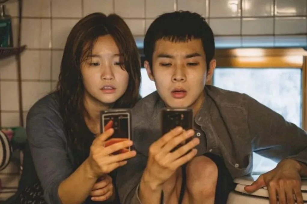 Netflix Party is a browser extension that syncs streams so friends and families can watch together