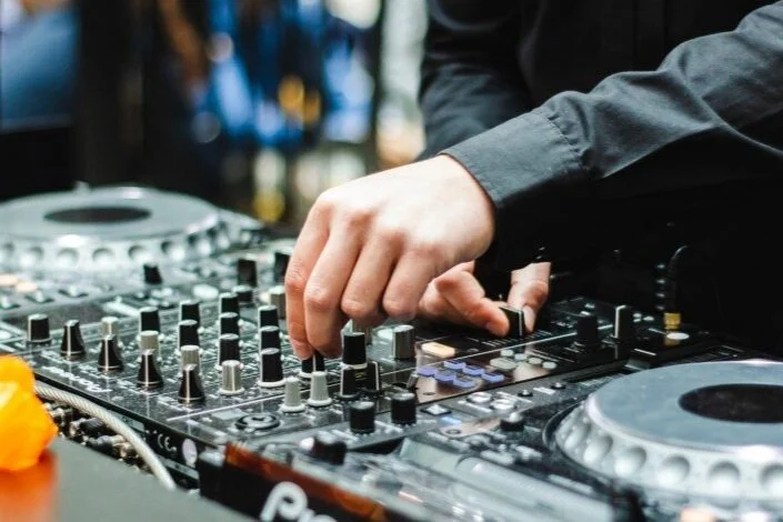 Budweiser, Rémy Martin, Carlsberg and Pernod Ricard launch partnership with JD.com for virtual clubbing sessions