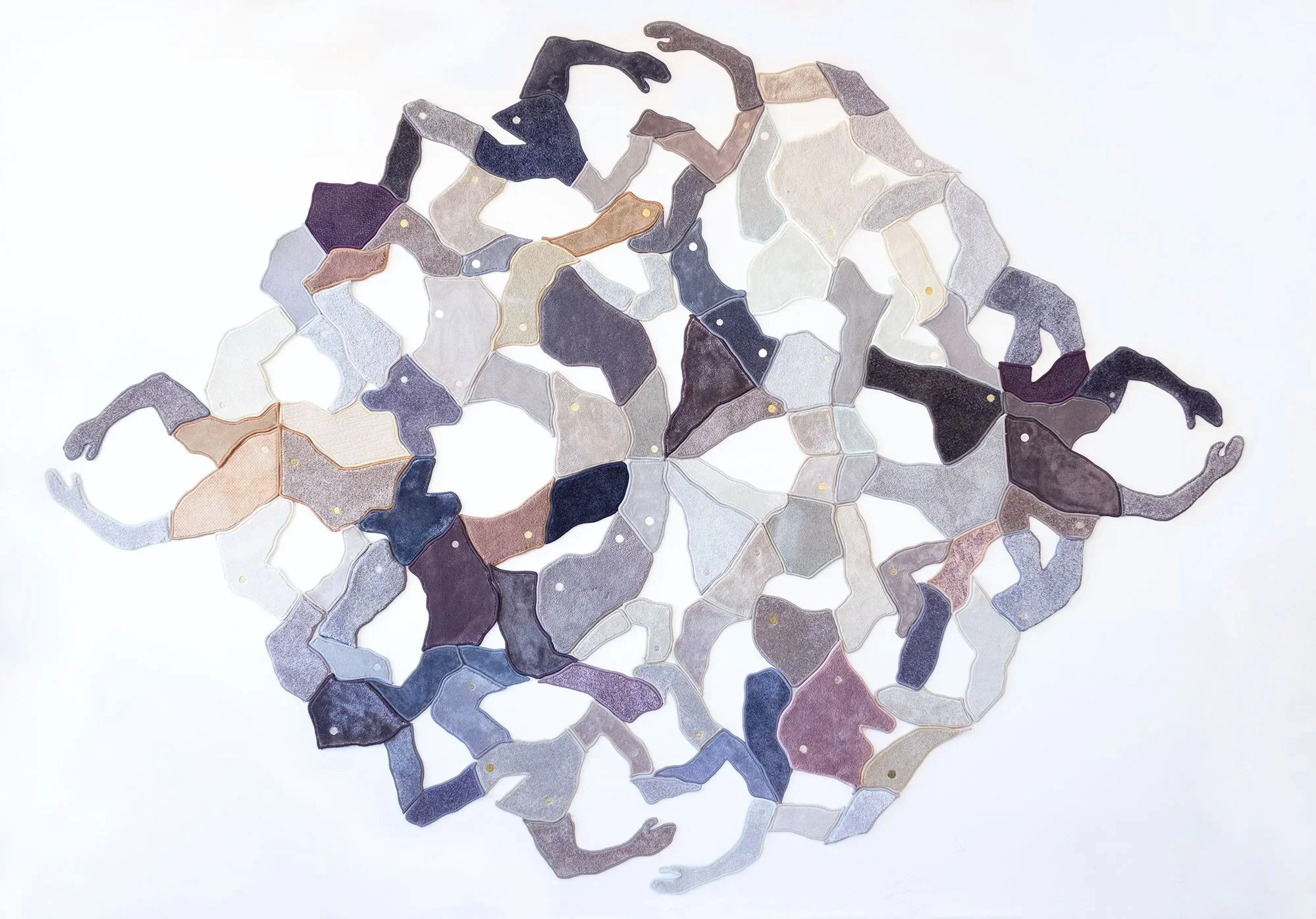 Die Kugelmenschen (The spherical people), installation view, 2021
carpet, tokens, 320 * 440 cm