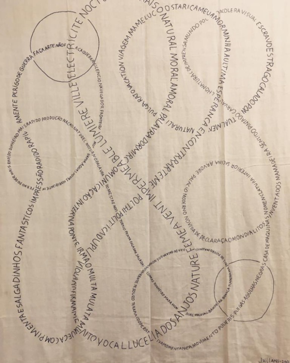 Vue de l’installation “Étendoir d’émotions”, Julio Villani.