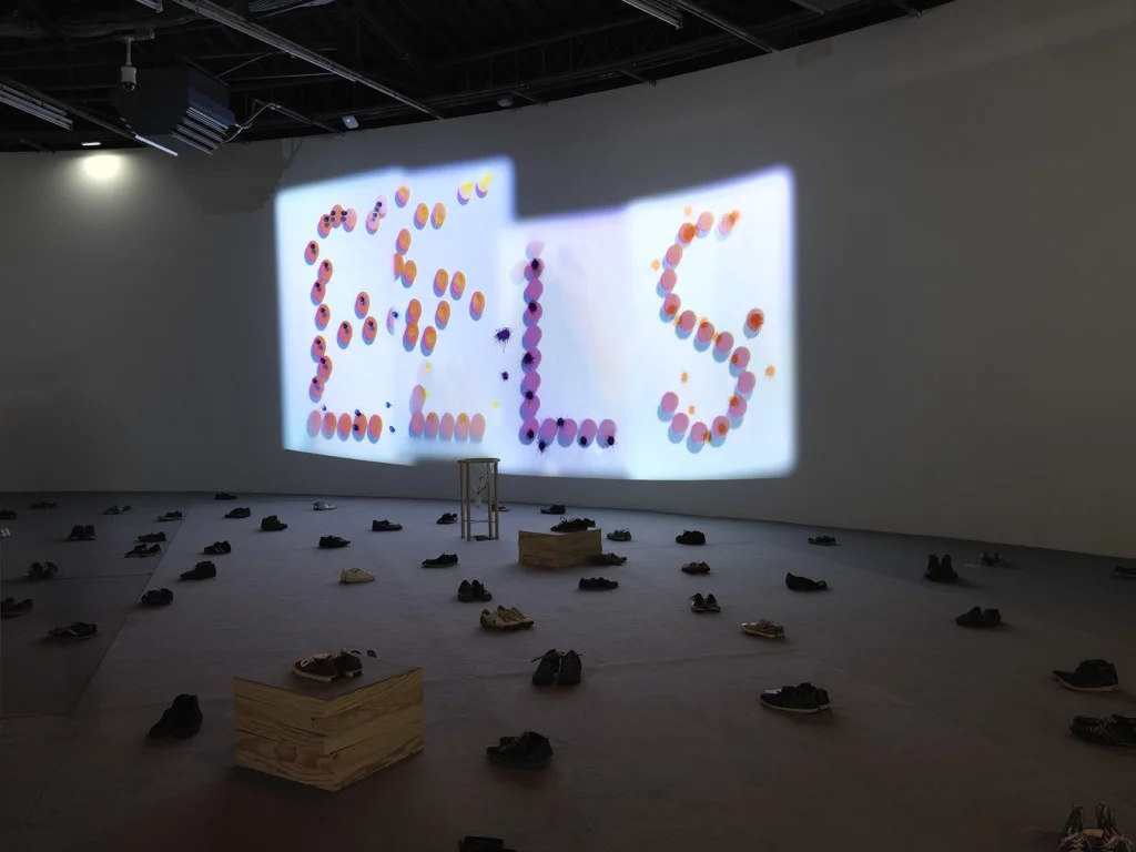Taro Izumi’s exhibition “Pan”. Palais de Tokyo.