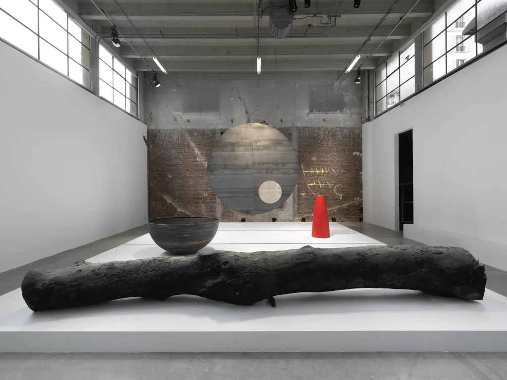 View of Mel O’Callaghan's exhibition “Dangerous on-the-way”, Palais de Tokyo.