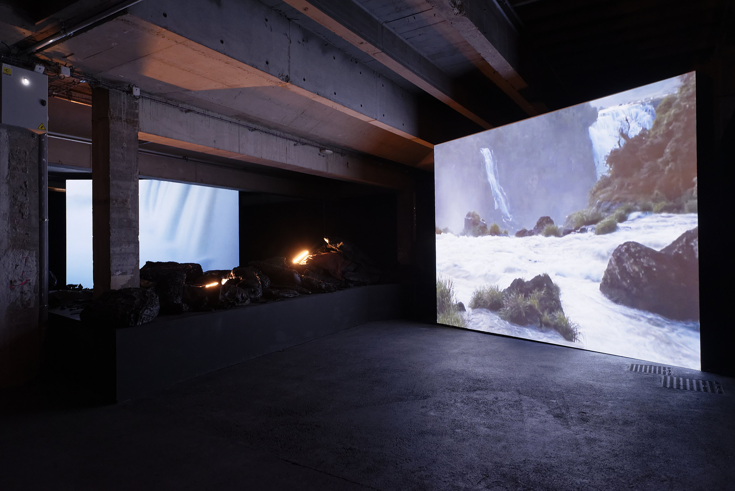 Angelika Markul’s exhibition “Terre de départ”. Palais de Tokyo.