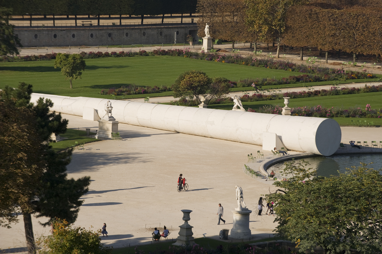 Adrian Villar Rojas’s exhibition “Poems for Earthlings”. Tuileries Garden.