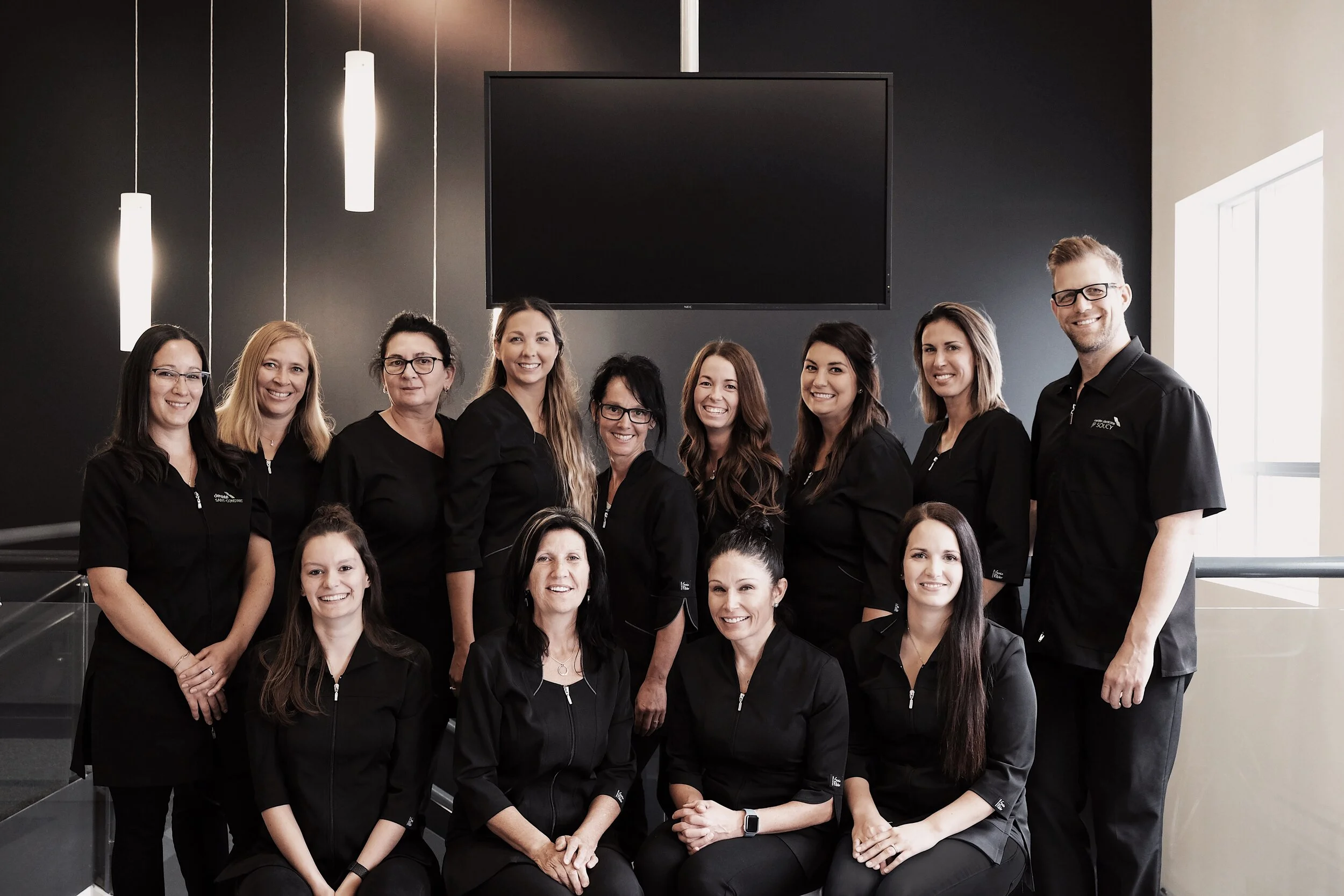 Notre Équipe — Dentiste SaintConstant