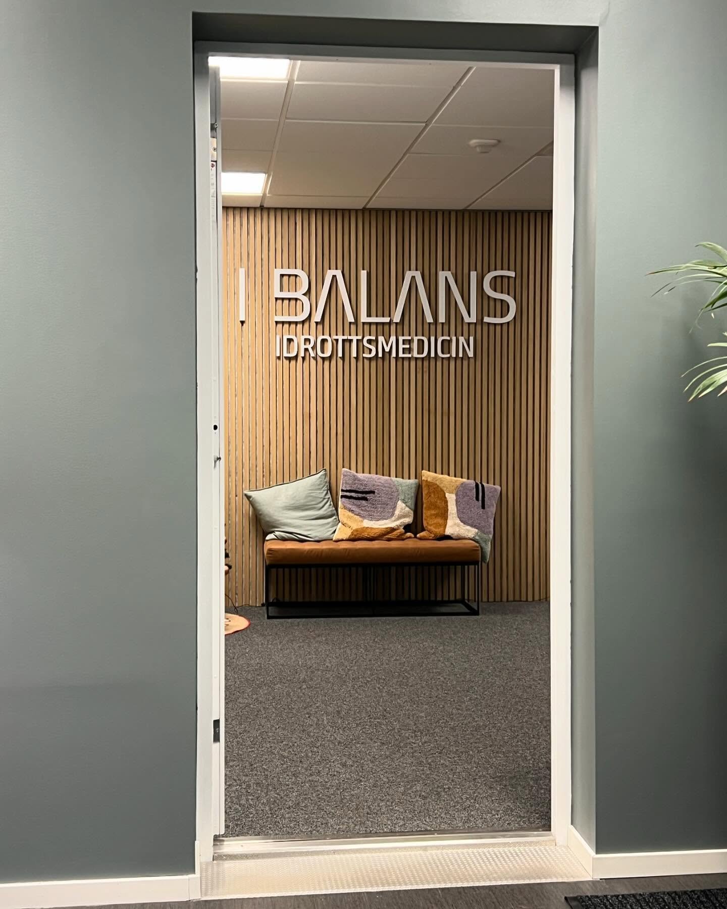 P&aring;&rsquo;t igen
Tv&aring; dagar i veckan k&ouml;r jag rehabtr&auml;ning efter h&ouml;ftoperationen i juni. Ibland g&aring;r det fram&aring;t och ibland blir det sm&aring; bakslag, men sakta men s&auml;kert blir jag starkare och stabilare. Tr&au