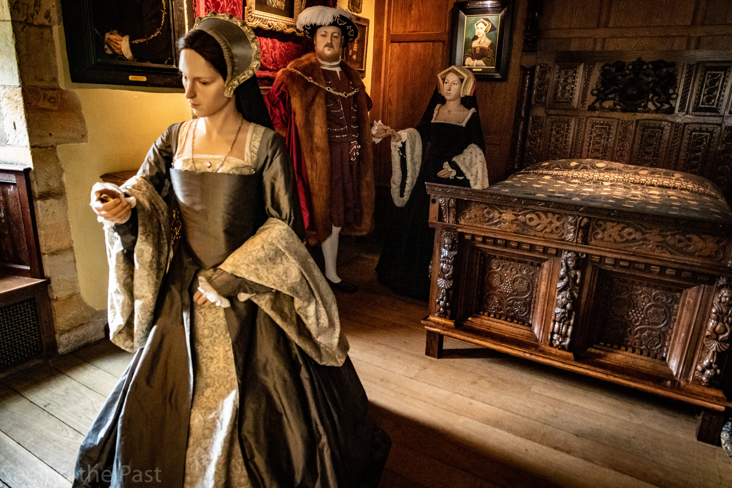 hever-castle-the-home-of-anne-boleyn-victim-or-gold-digger