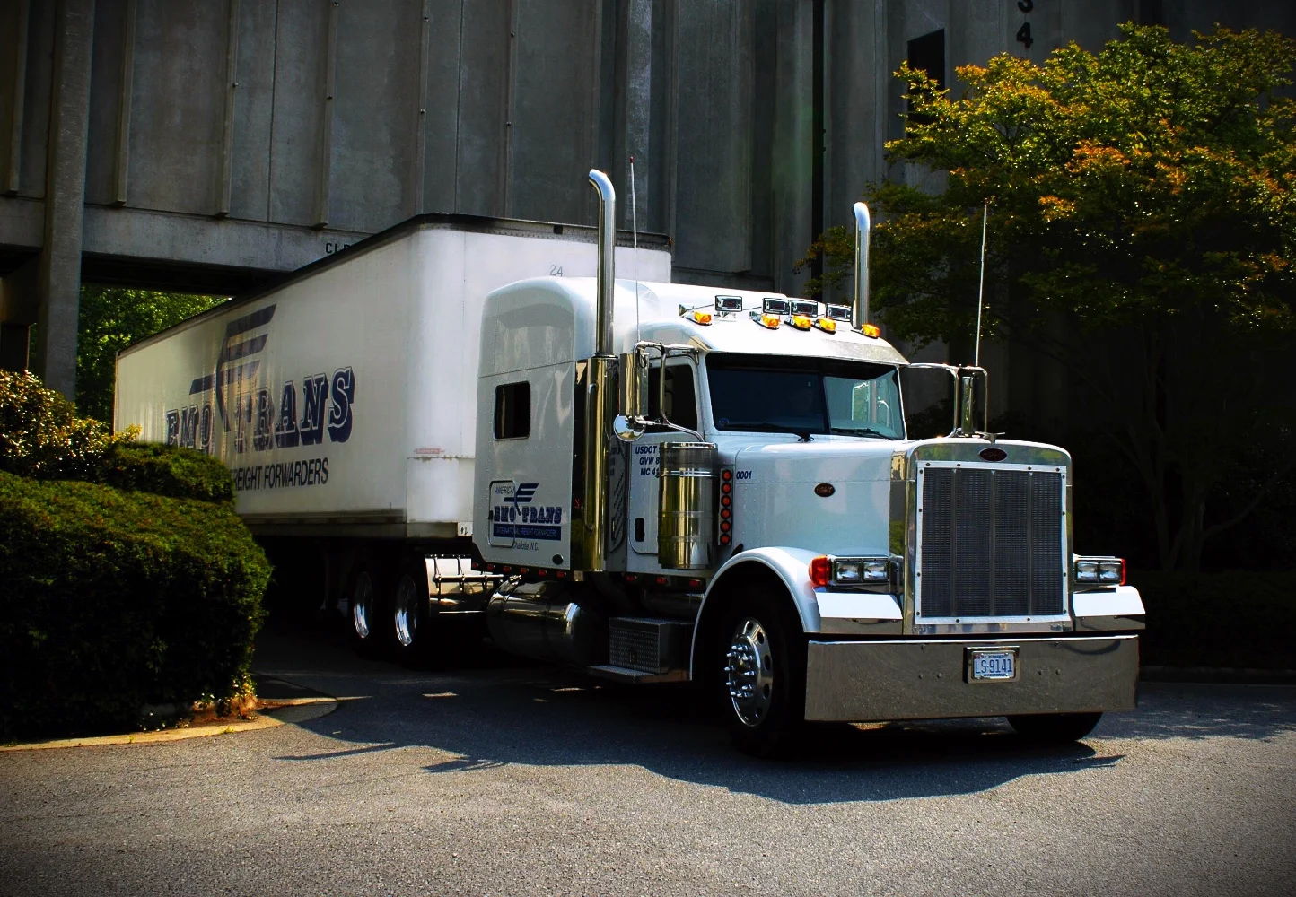 truck2.jpg