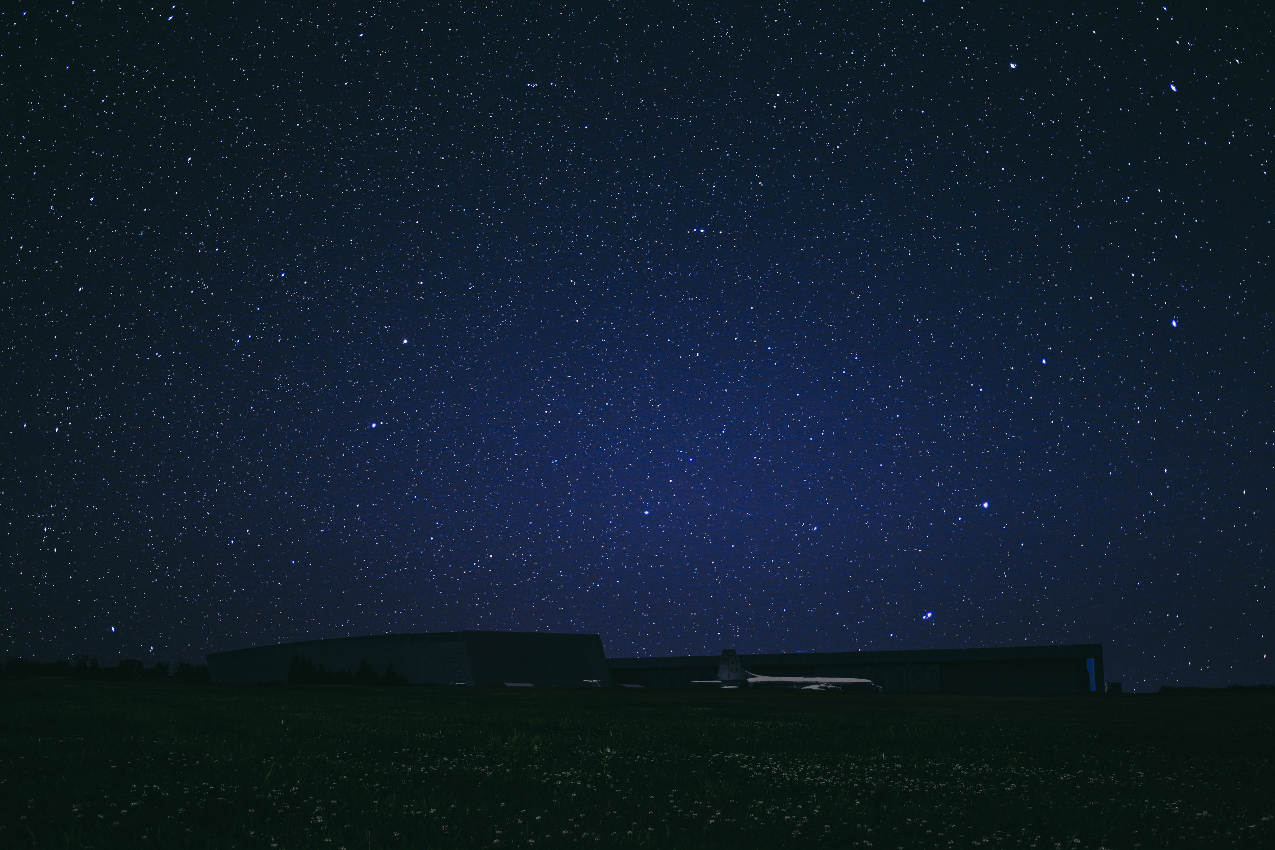 Звездное небо в поле. Звездное небо. Ночное небо. Ночное поле.