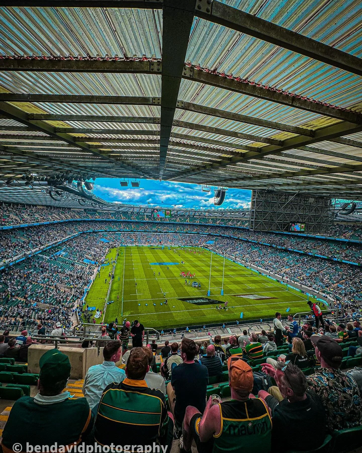 Twickenham final 
.
.
Wide shot in Twickenham Stadium on top level for Saturday final rugby 
.
.
📷 IPhone 15 pro max 13 mm f-2.2
.
#twickenhamstadium #gallagherpremfinal #northamptonsaints #bathrubgy #lifestyle #rubgy #wideangle photography #photogr