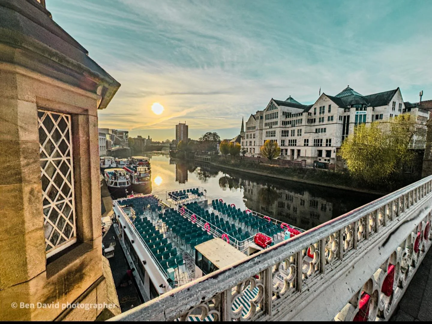 River Ouse 
.
.
Morning ultra wide shot of River Ouse in York
.
.
📷 IPhone 15 pro max 13 mm f-2.2
.
#wintertimes  #lifestyle #travelphotography #photography #instadaily  #lifeculture #york #riverouse #ultrawidelen