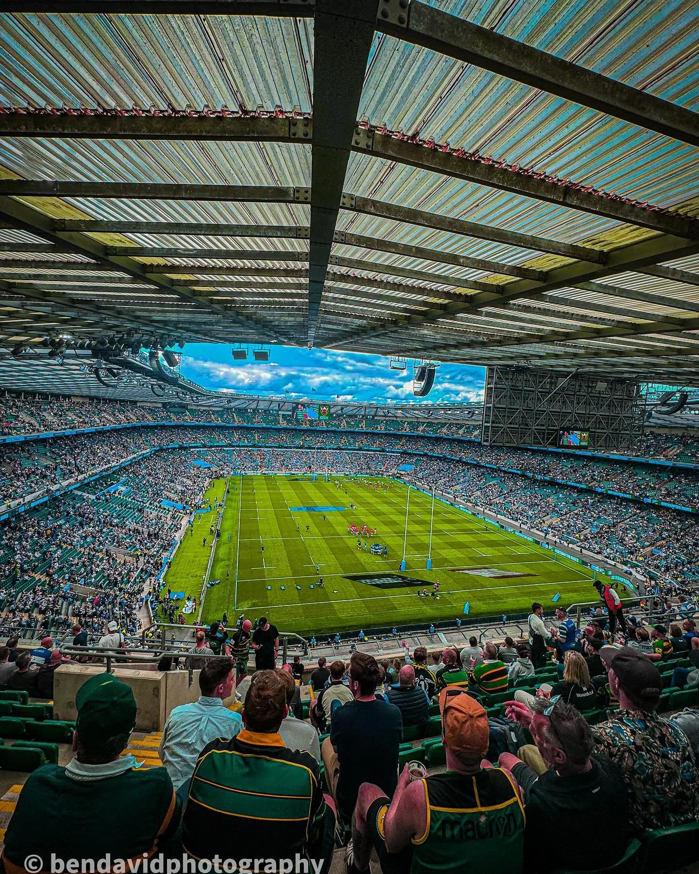 Twickenham final 
.
.
Wide shot in Twickenham Stadium on top level for Saturday final rugby 
.
.
📷 IPhone 15 pro max 13 mm f-2.2
.
#twickenhamstadium #gallagherpremfinal #northamptonsaints #bathrubgy #lifestyle #rubgy #wideangle photography #photogr