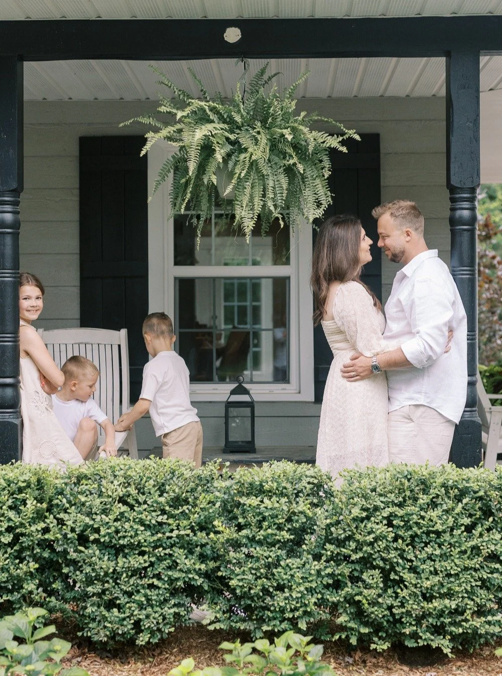 Oh you know, just me loving all the backyard and porch sessions 😜🥰🌿. 
(also, very low key exciting for this beautiful family's session next month 😍)