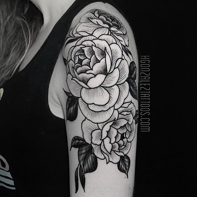 3 peonies for ya! Still tattooing, still booking!  Also I feel like maybe doing a giveaway (thought about it).
.
#austintattoo #austintattoos #sanantoniotattoos #sanmarcostattoo #killeentattoos #blackworktattoo #floraltattoo #inked #corona